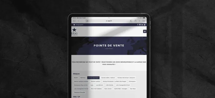 Illustration du site Store Locator Opal dans une tablette Illustration du site Store Locator Opal dans une tablette